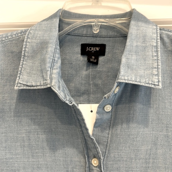 J. CREW NWT Chambray shirt signature fit size S NWT - Picture 3 of 6